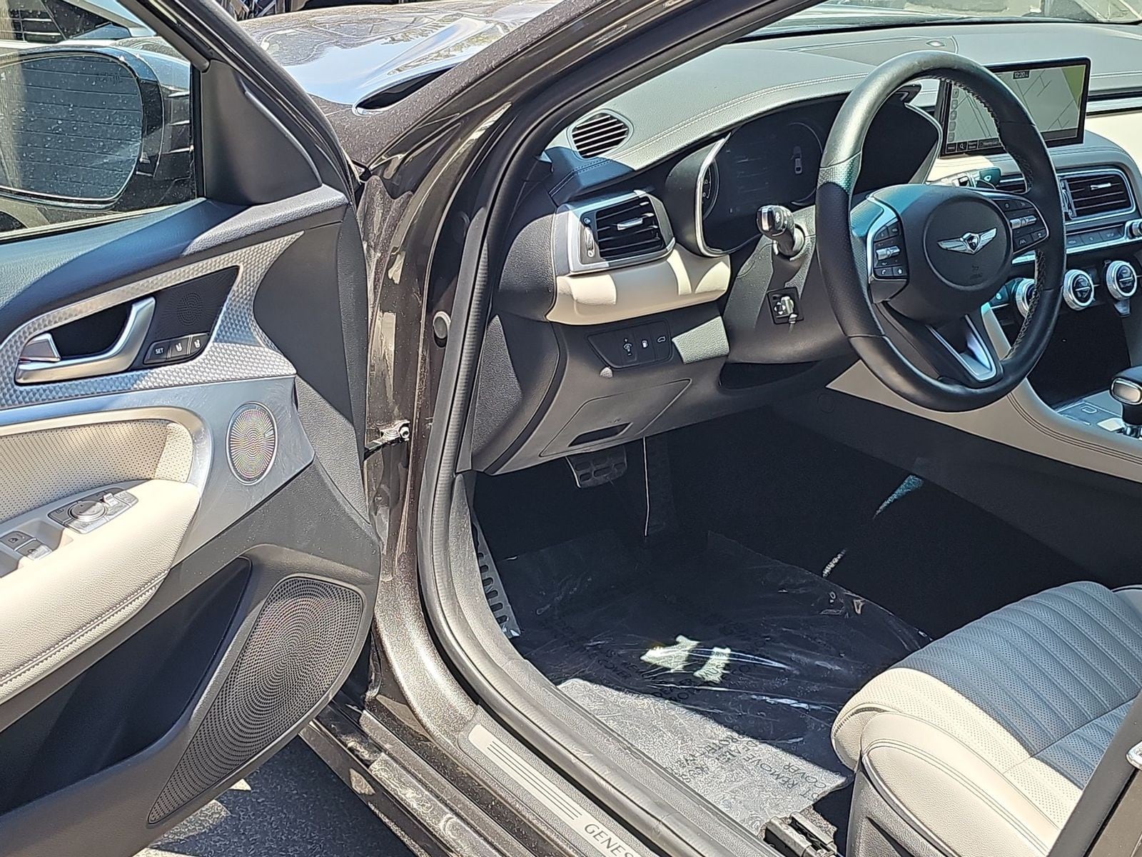 Thumbnail: 2022 Genesis G70 - 11