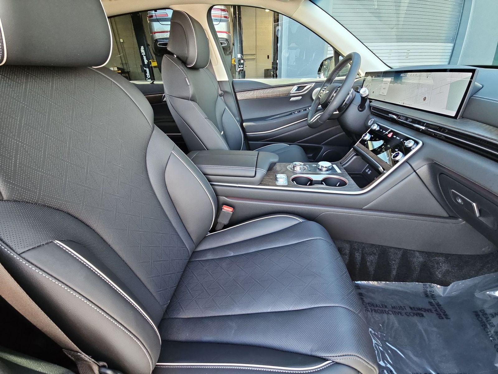 Thumbnail: 2026 Genesis GV80 - 18