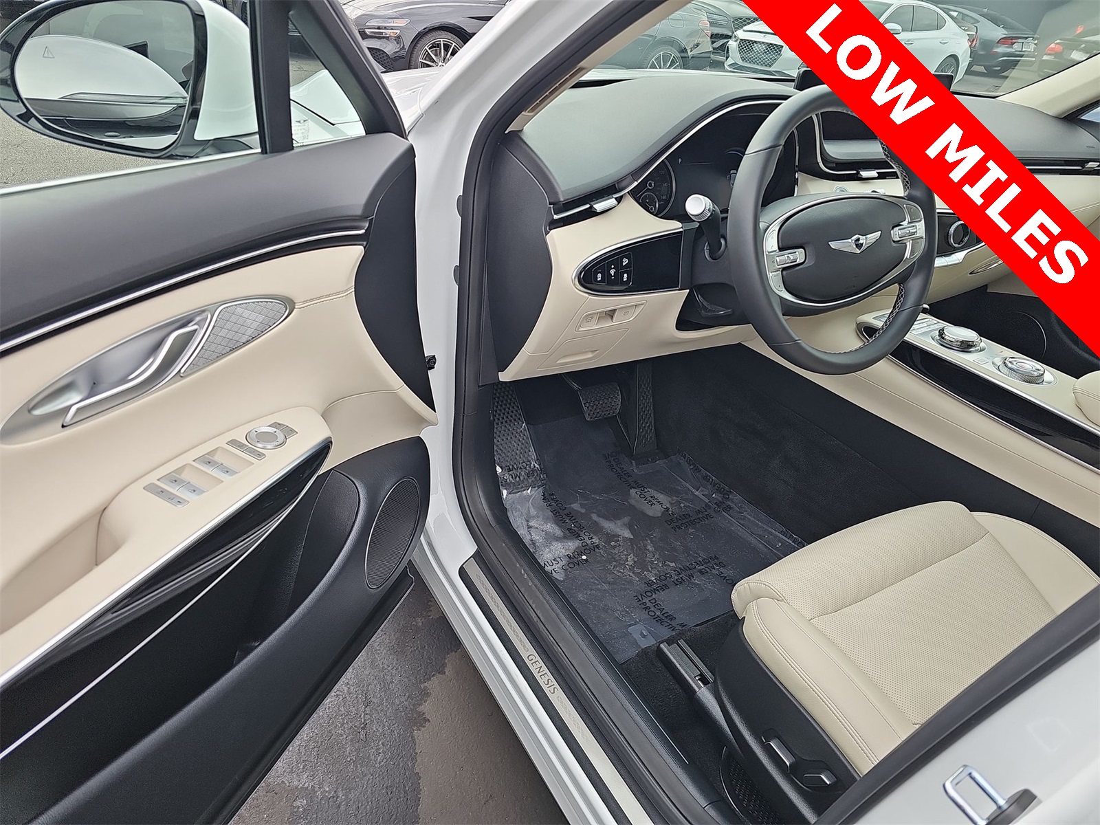 Thumbnail: 2025 Genesis GV70 - 10