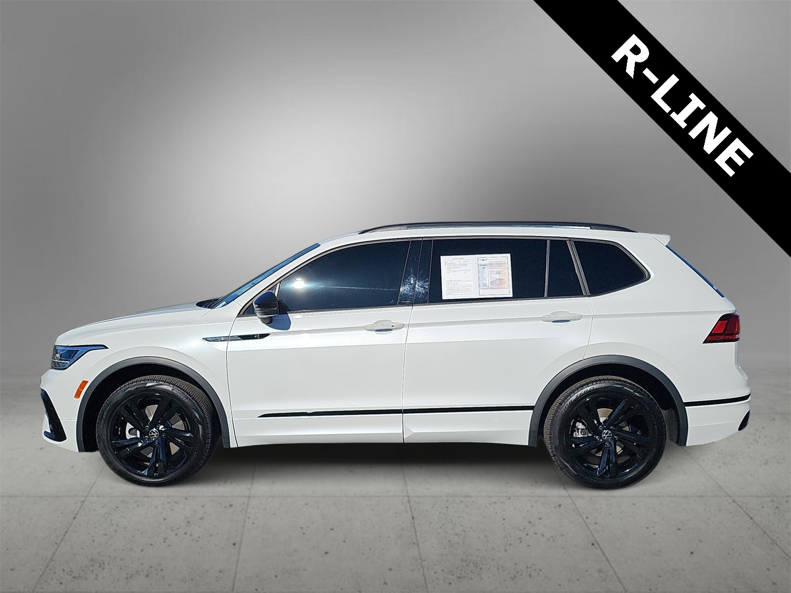 Thumbnail: 2024 Volkswagen Tiguan - 5