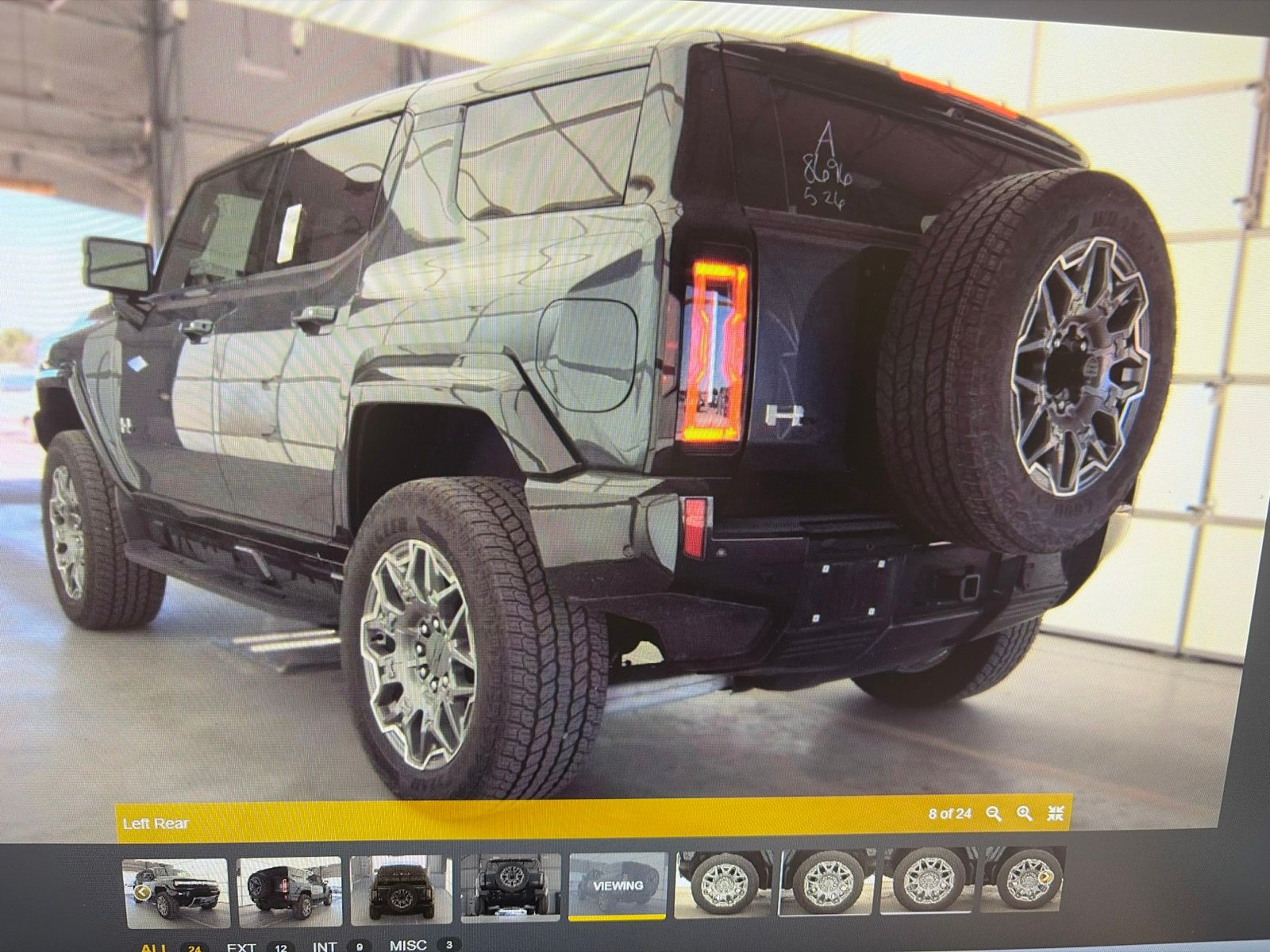Thumbnail: 2025 GMC Hummer EV - 7