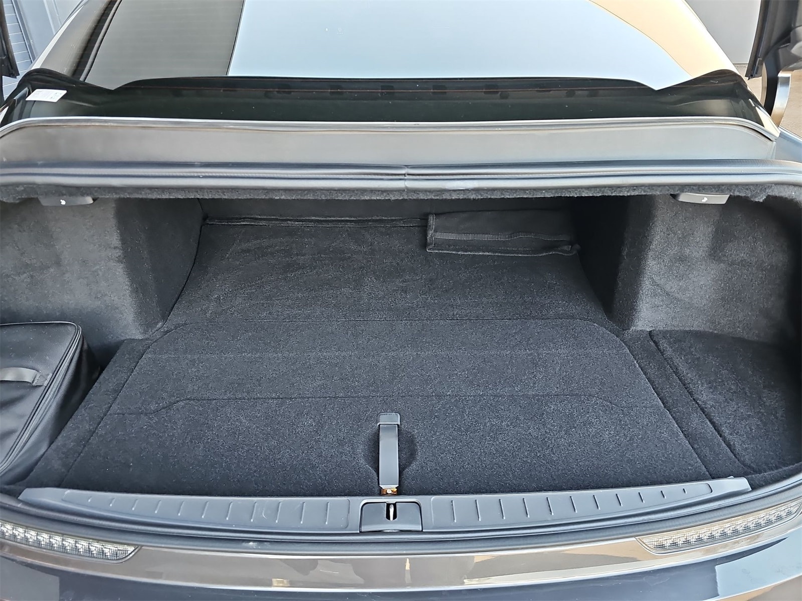 Thumbnail: 2024 Lucid Air - 23