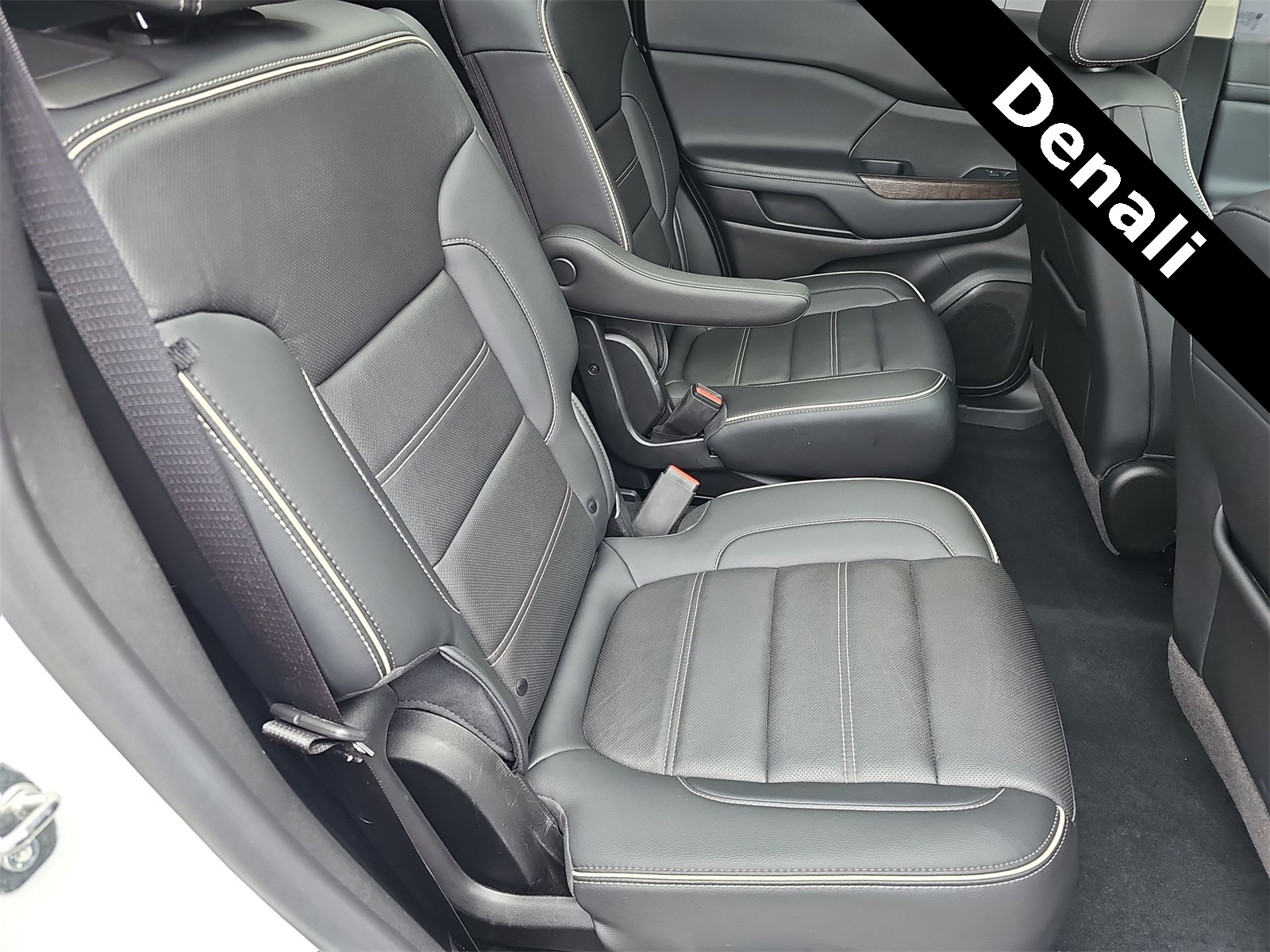 Thumbnail: 2022 GMC Acadia - 17