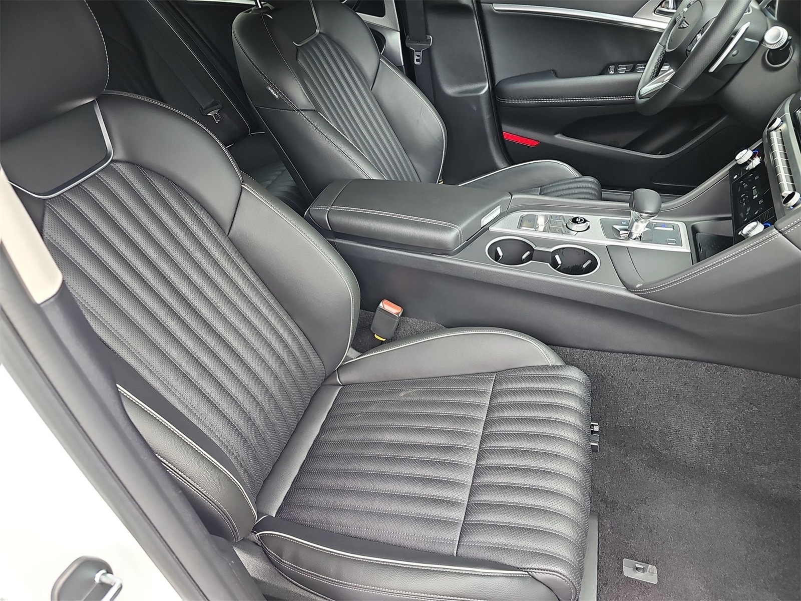 Thumbnail: 2026 Genesis G70 - 18