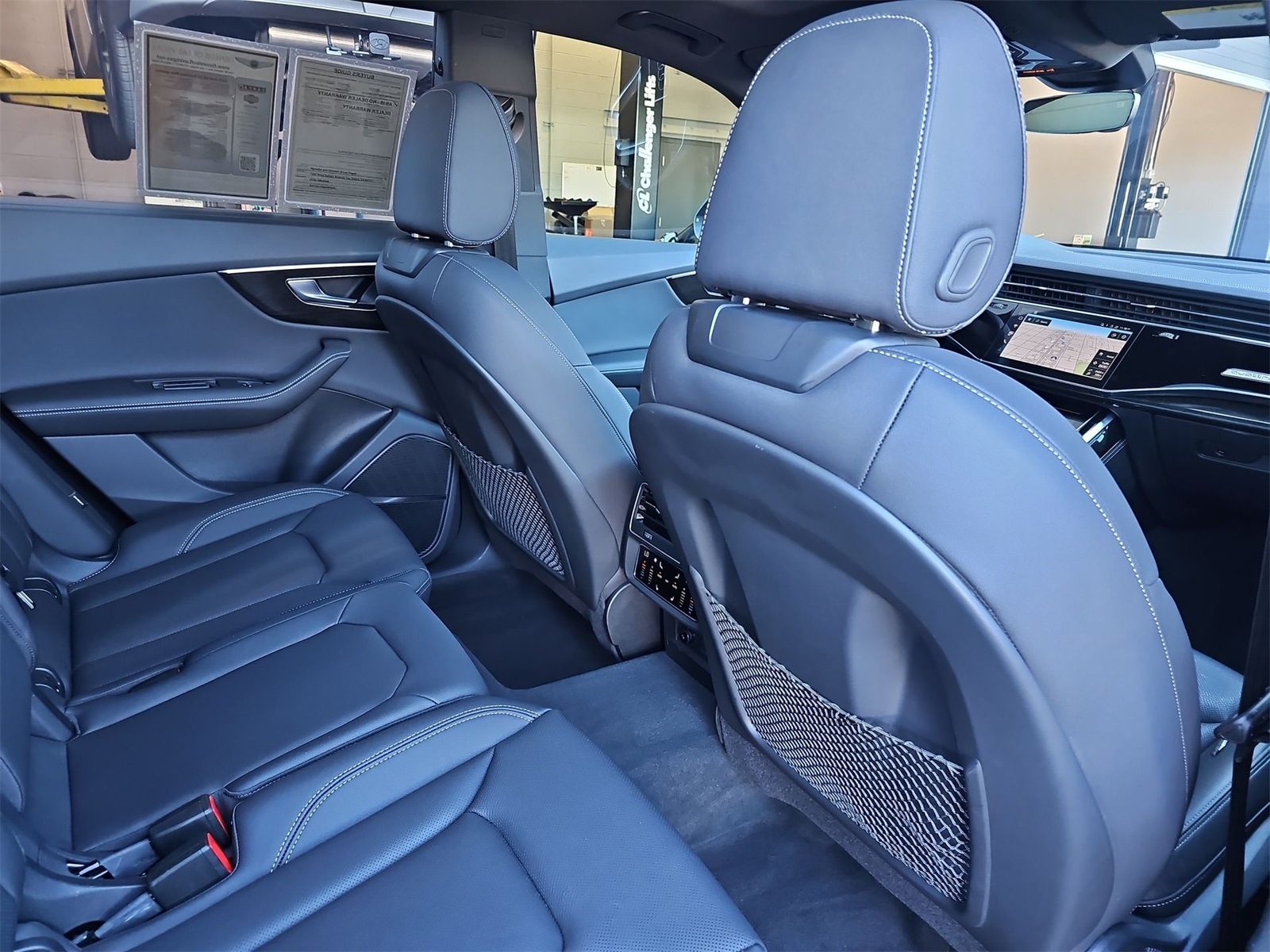 Thumbnail: 2025 Audi Q8 - 16