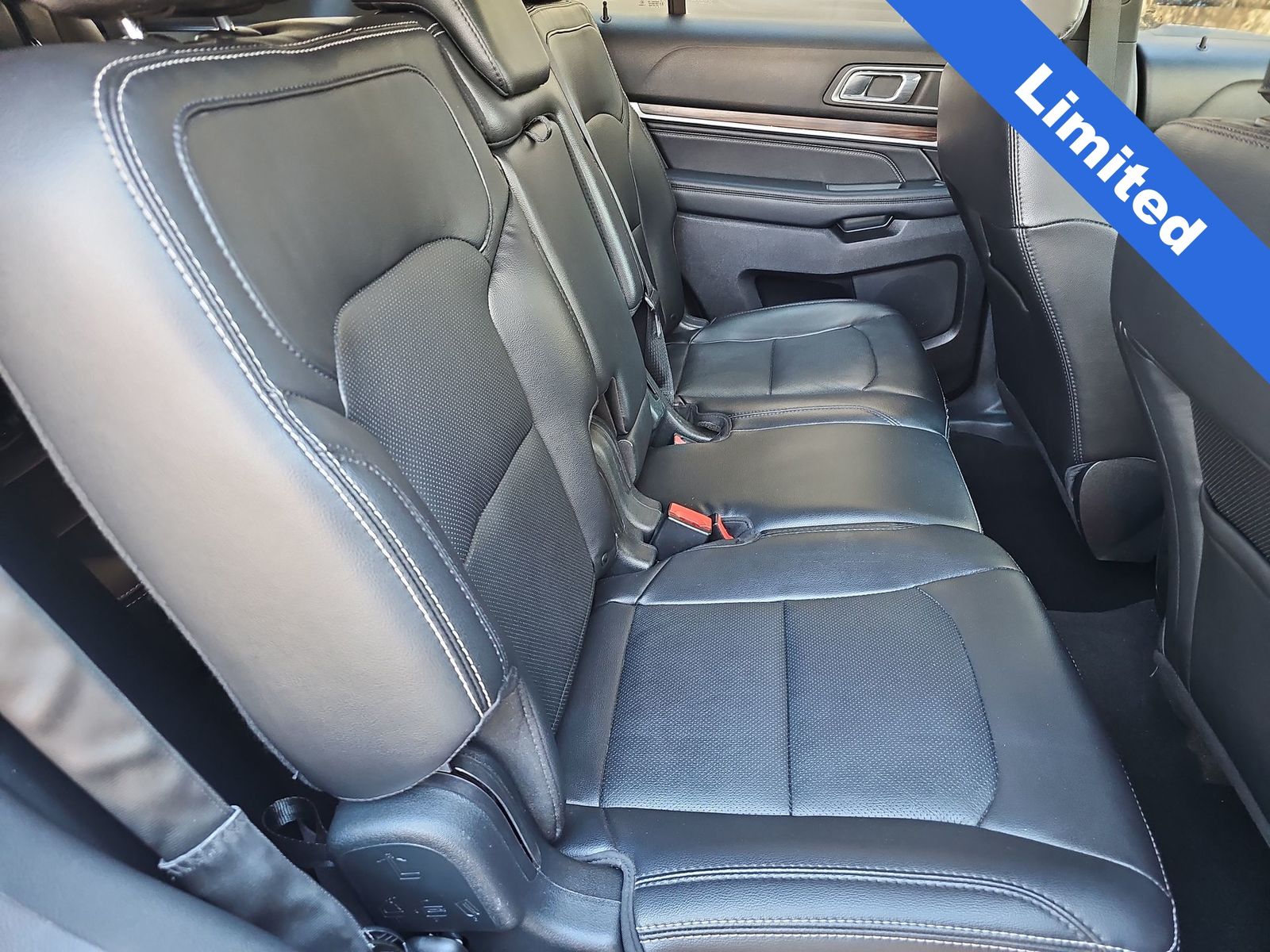 Thumbnail: 2019 Ford Explorer - 16