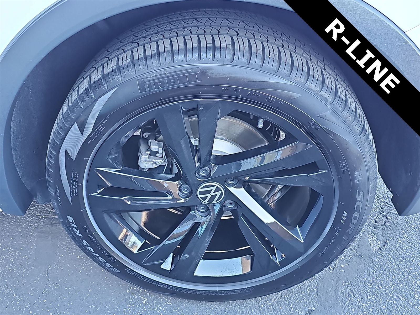 Thumbnail: 2024 Volkswagen Tiguan - 12