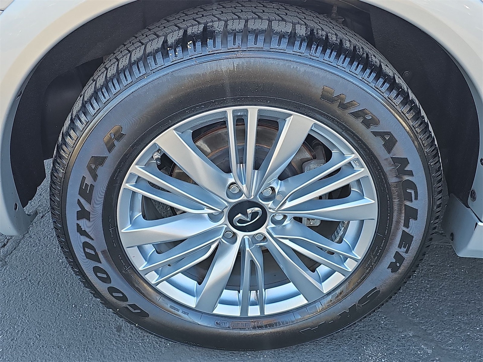 Thumbnail: 2019 INFINITI QX80 - 12