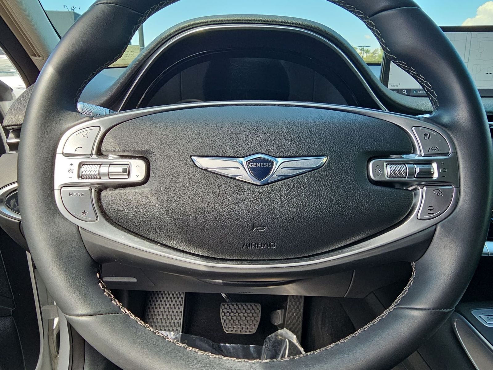Thumbnail: 2022 Genesis GV70 - 19
