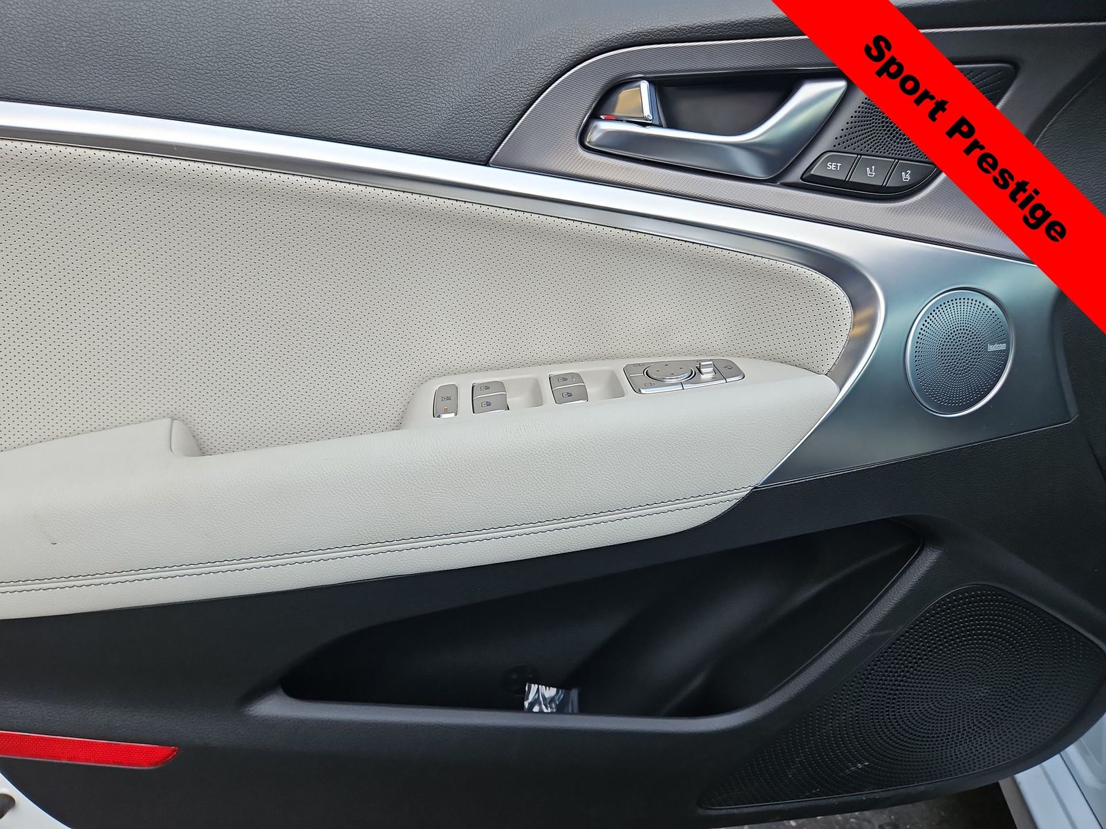 Thumbnail: 2026 Genesis G70 - 28