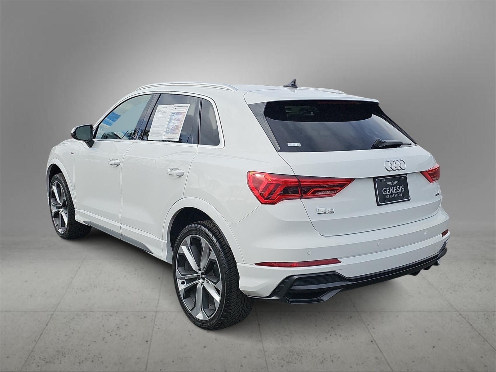 Thumbnail: 2021 Audi Q3 - 6