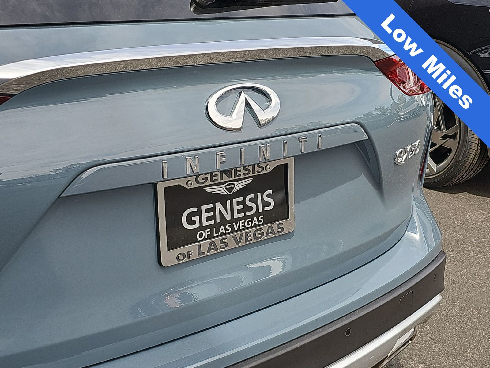 Thumbnail: 2023 INFINITI QX50 - 11