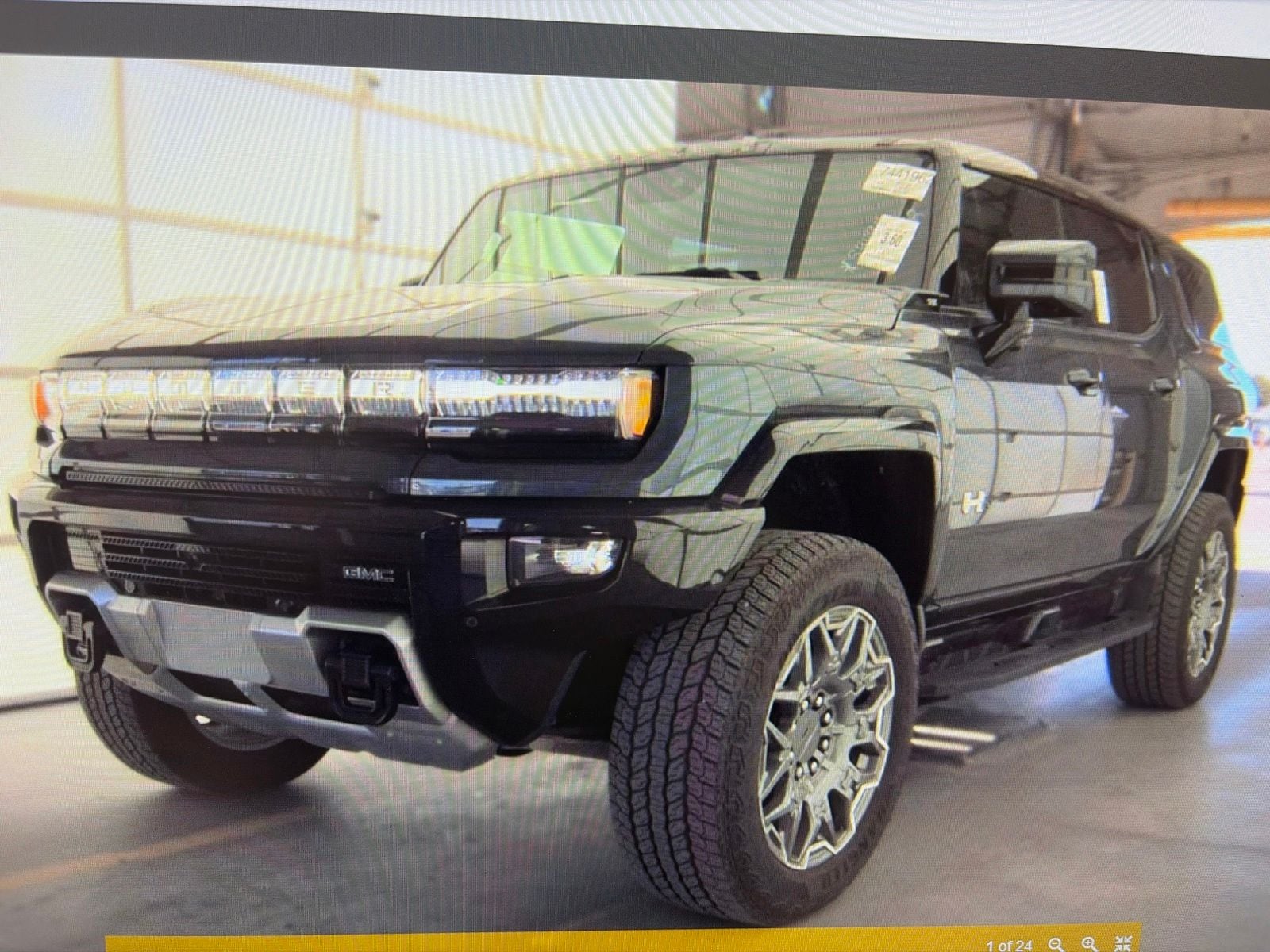 Thumbnail: 2025 GMC Hummer EV - 19