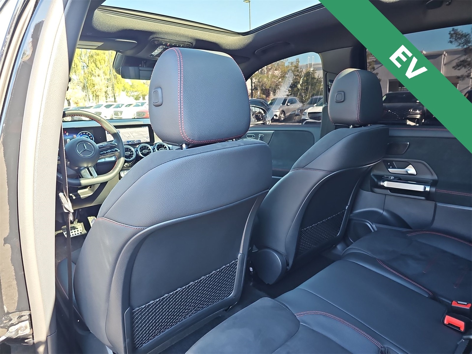 Thumbnail: 2024 Mercedes-Benz EQB - 16