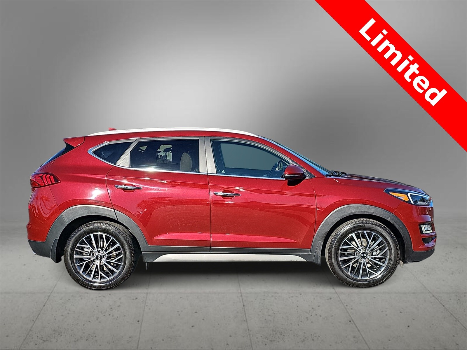 Thumbnail: 2019 Hyundai Tucson - 9