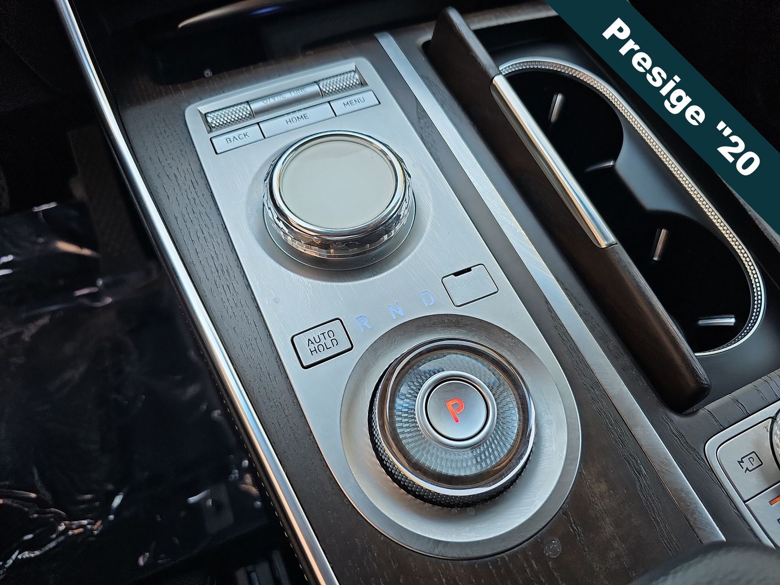 Thumbnail: 2023 Genesis GV80 - 21