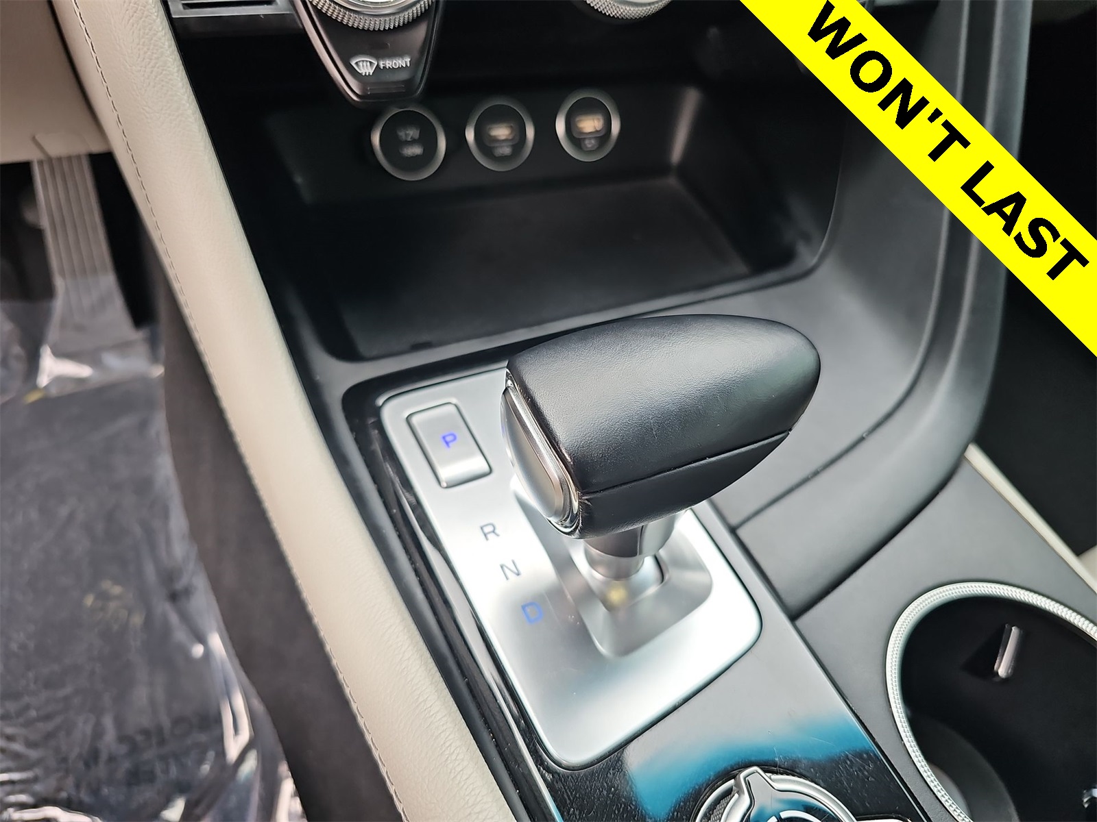 Thumbnail: 2022 Genesis G70 - 21