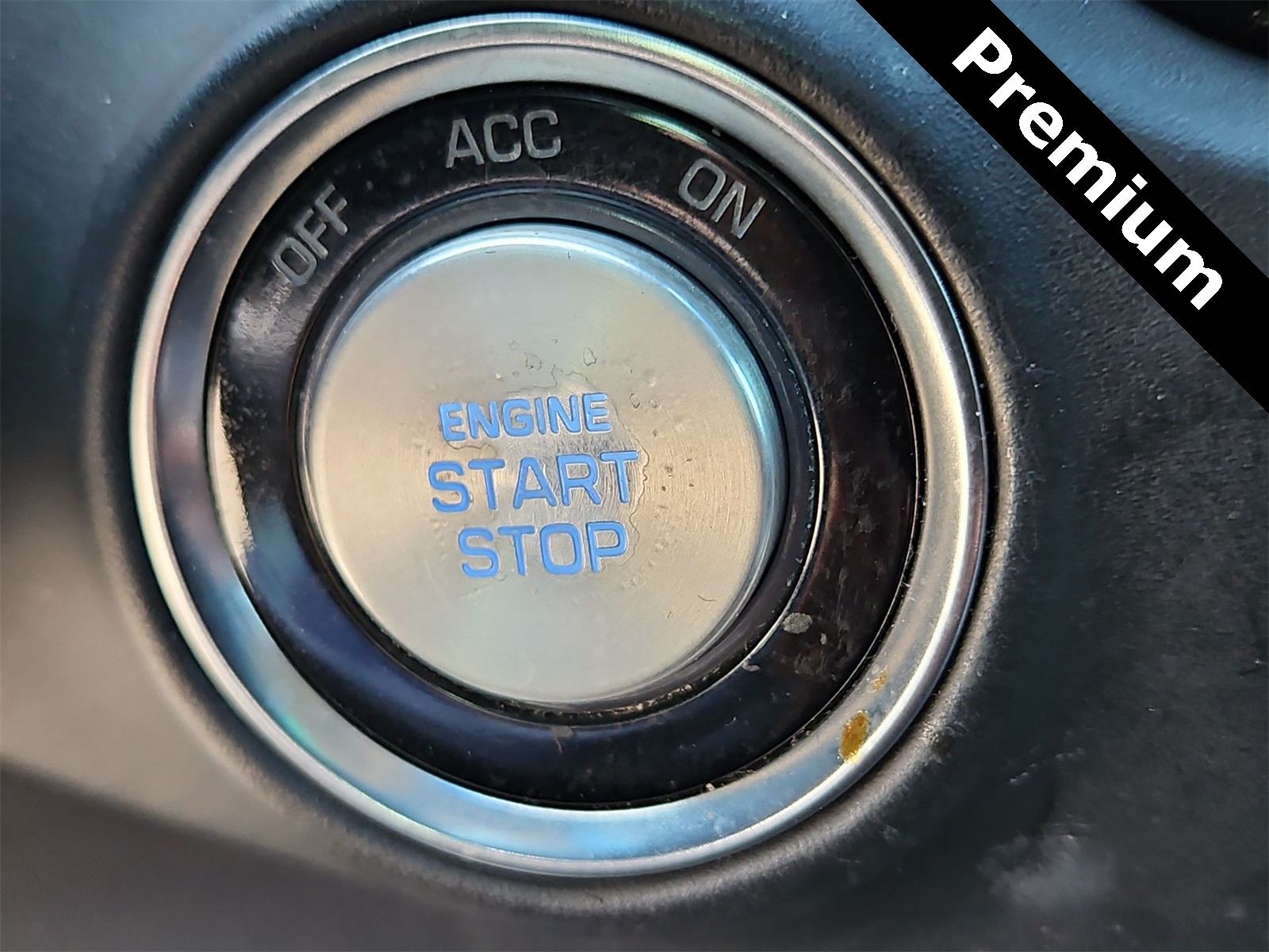 Thumbnail: 2017 Genesis G90 - 18