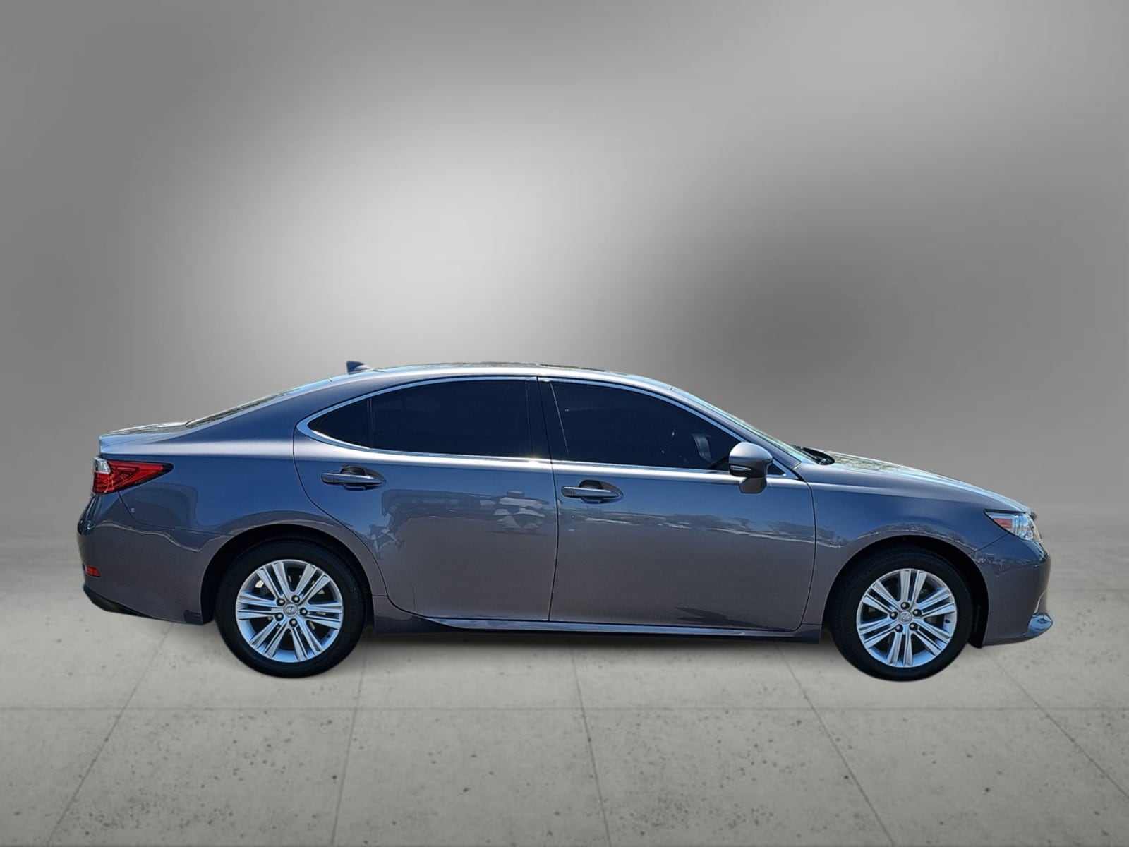 Thumbnail: 2015 Lexus ES - 10