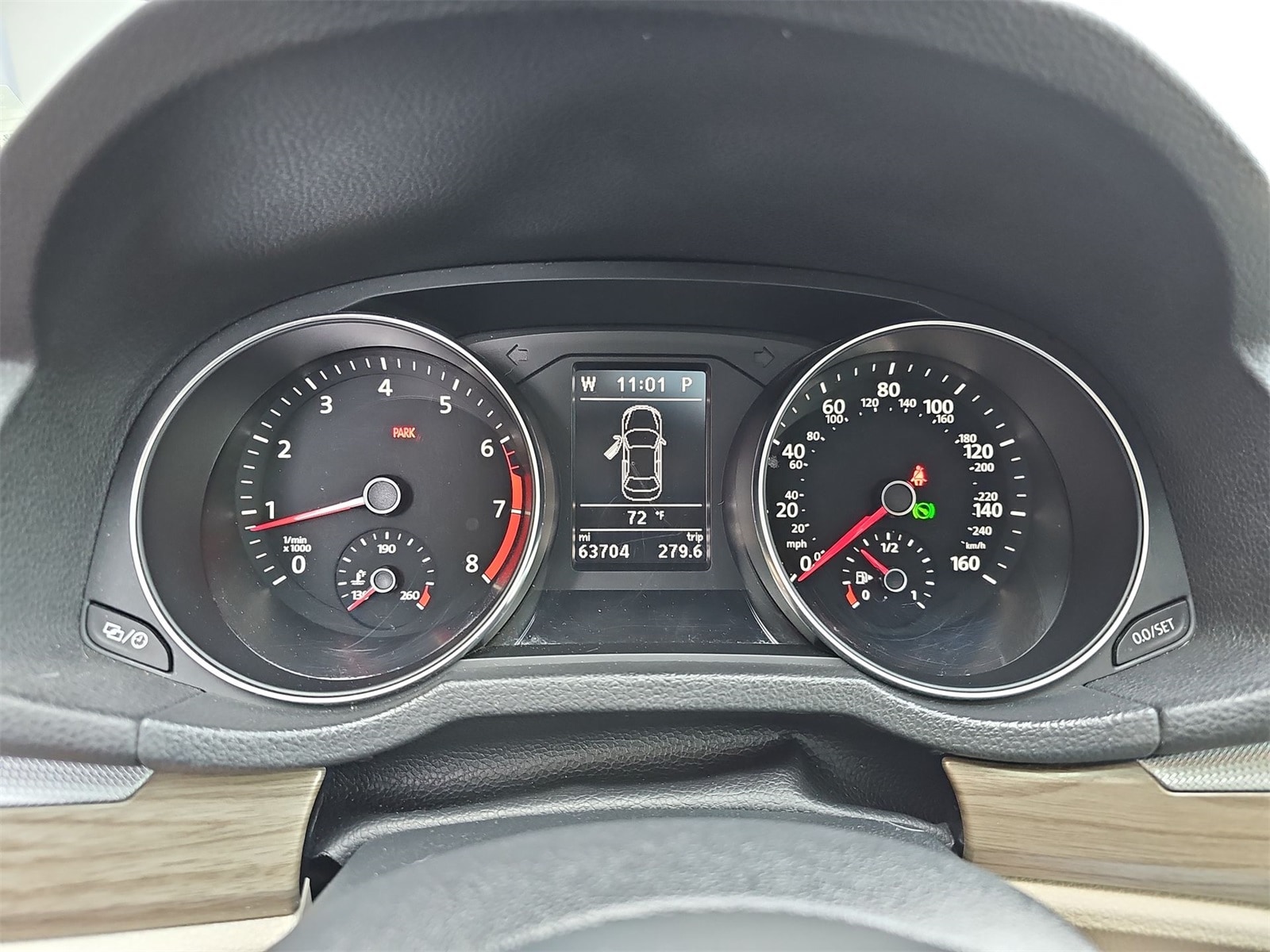 Thumbnail: 2017 Volkswagen Passat - 22