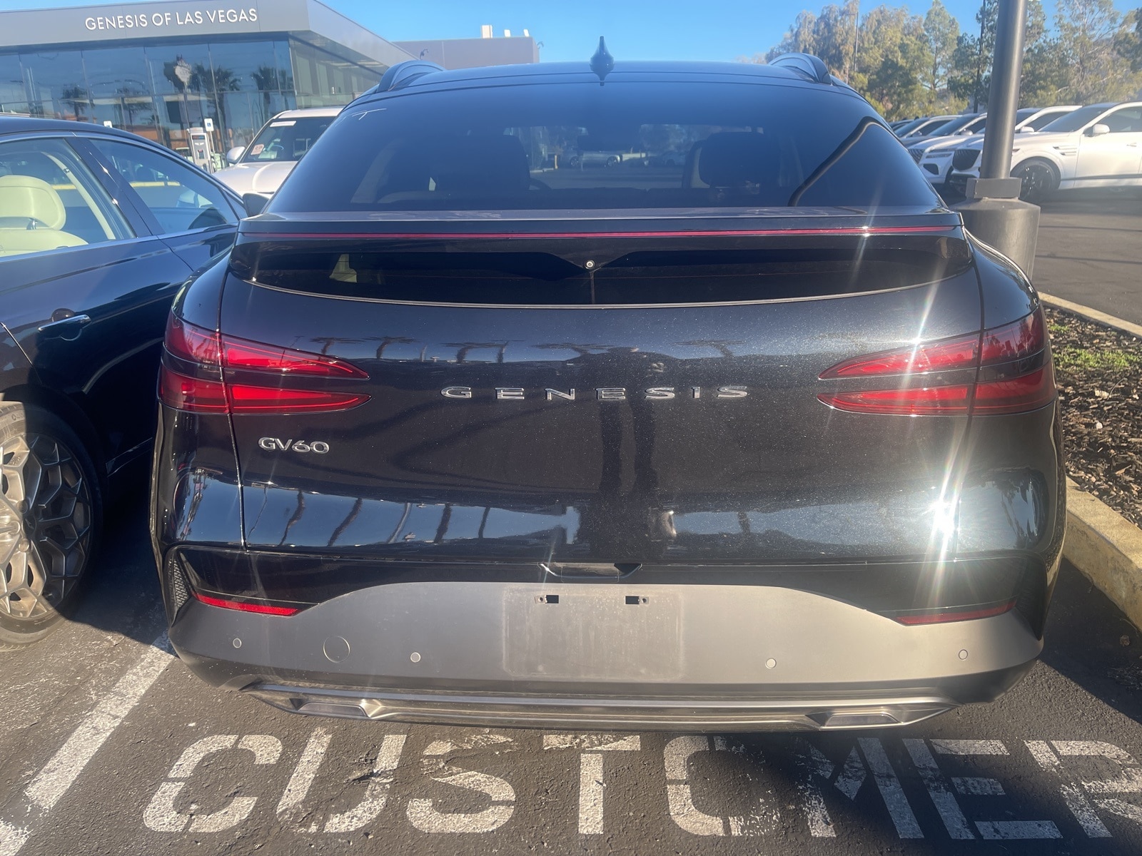 Thumbnail: 2023 Genesis GV60 - 9