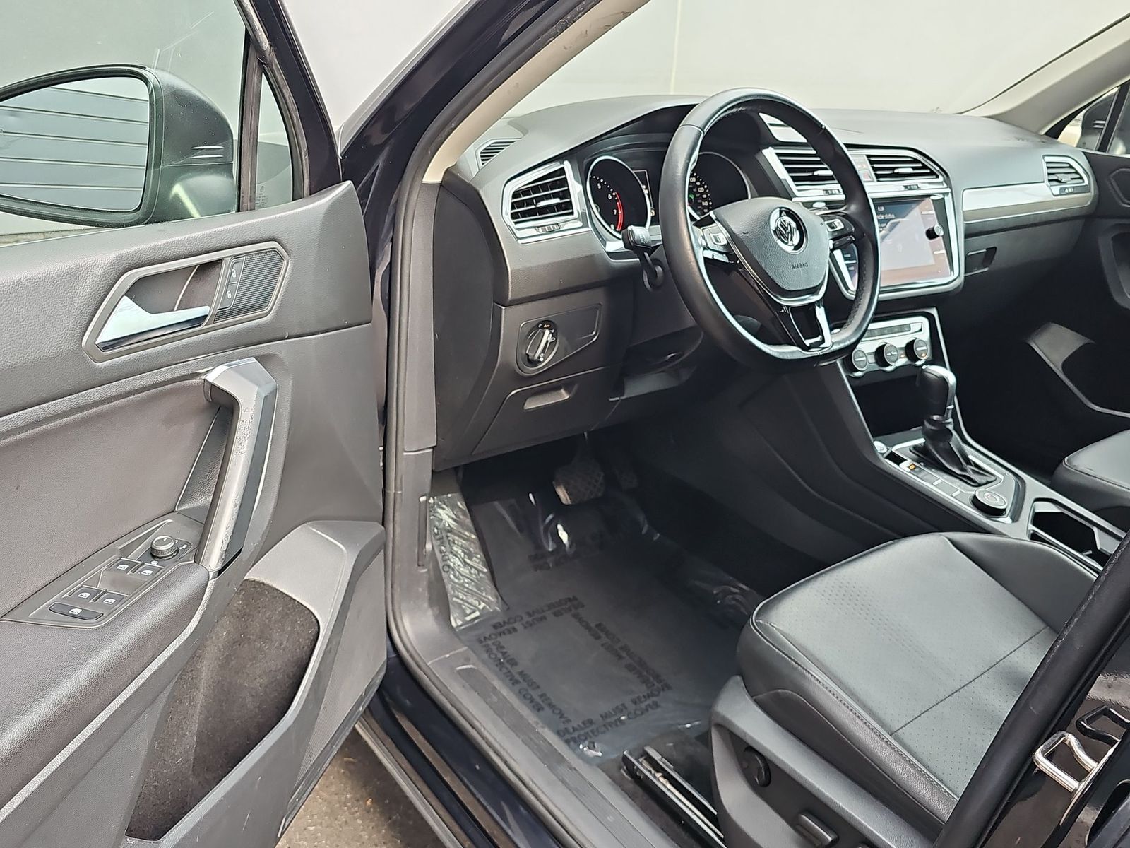 Thumbnail: 2019 Volkswagen Tiguan - 10