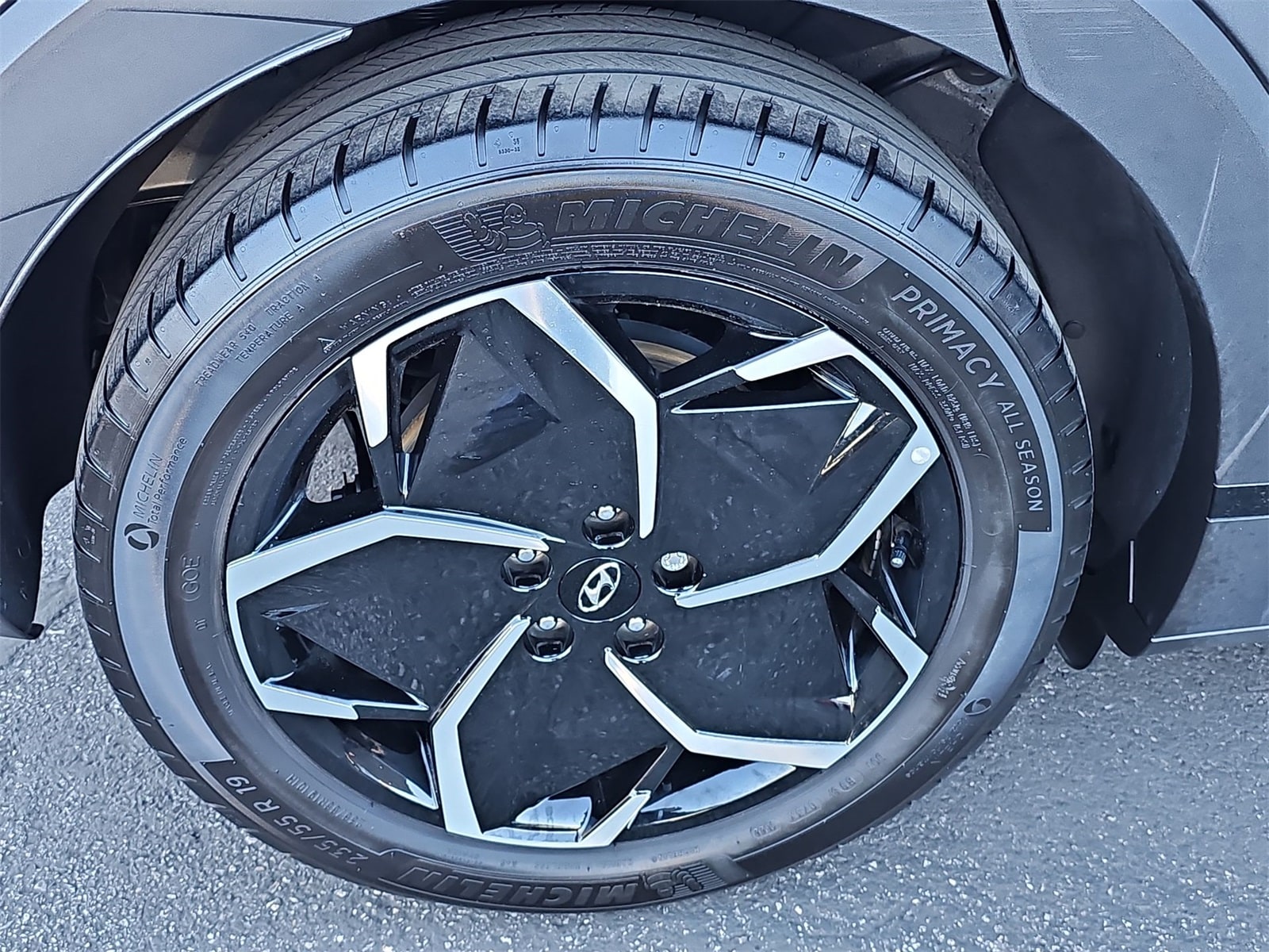 Thumbnail: 2023 Hyundai Ioniq 5 - 12