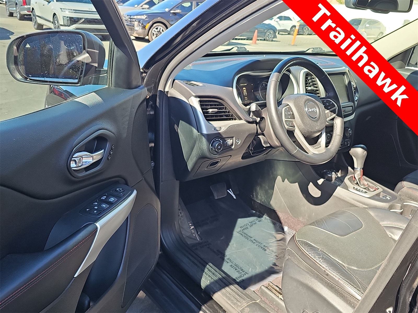 Thumbnail: 2017 Jeep Cherokee - 10