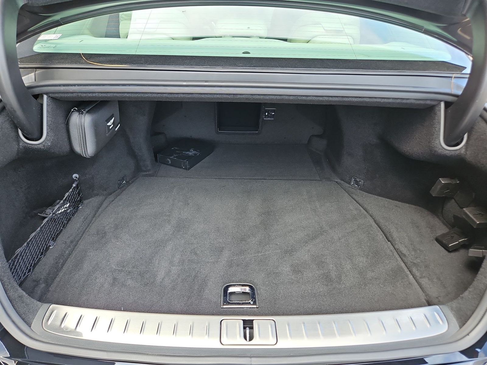 Thumbnail: 2025 Genesis G90 - 23