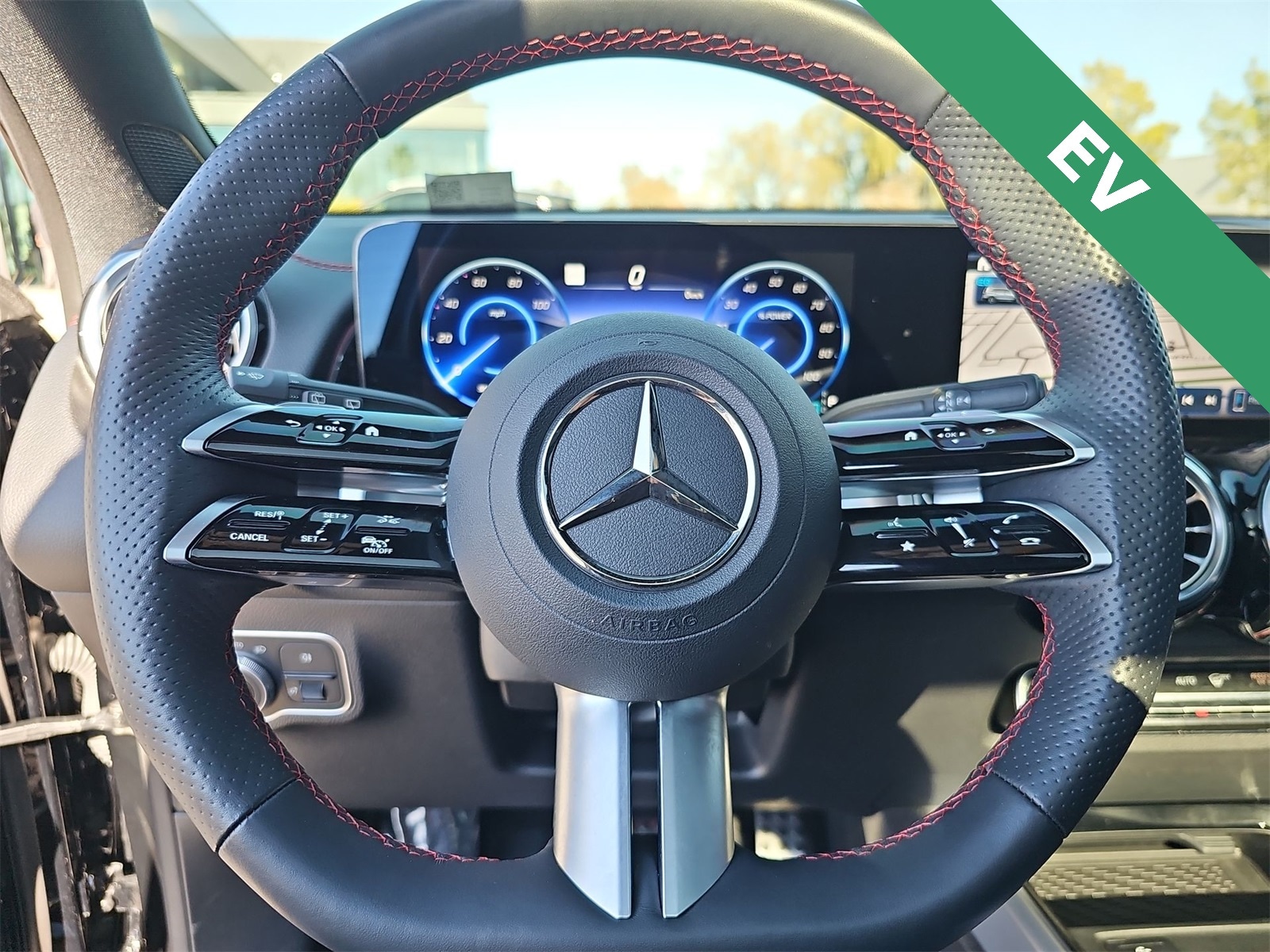 Thumbnail: 2024 Mercedes-Benz EQB - 19