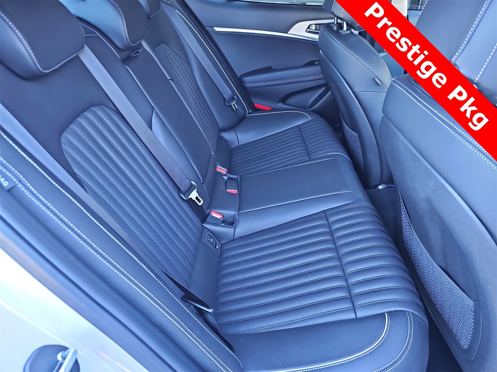 Thumbnail: 2026 Genesis G70 - 17