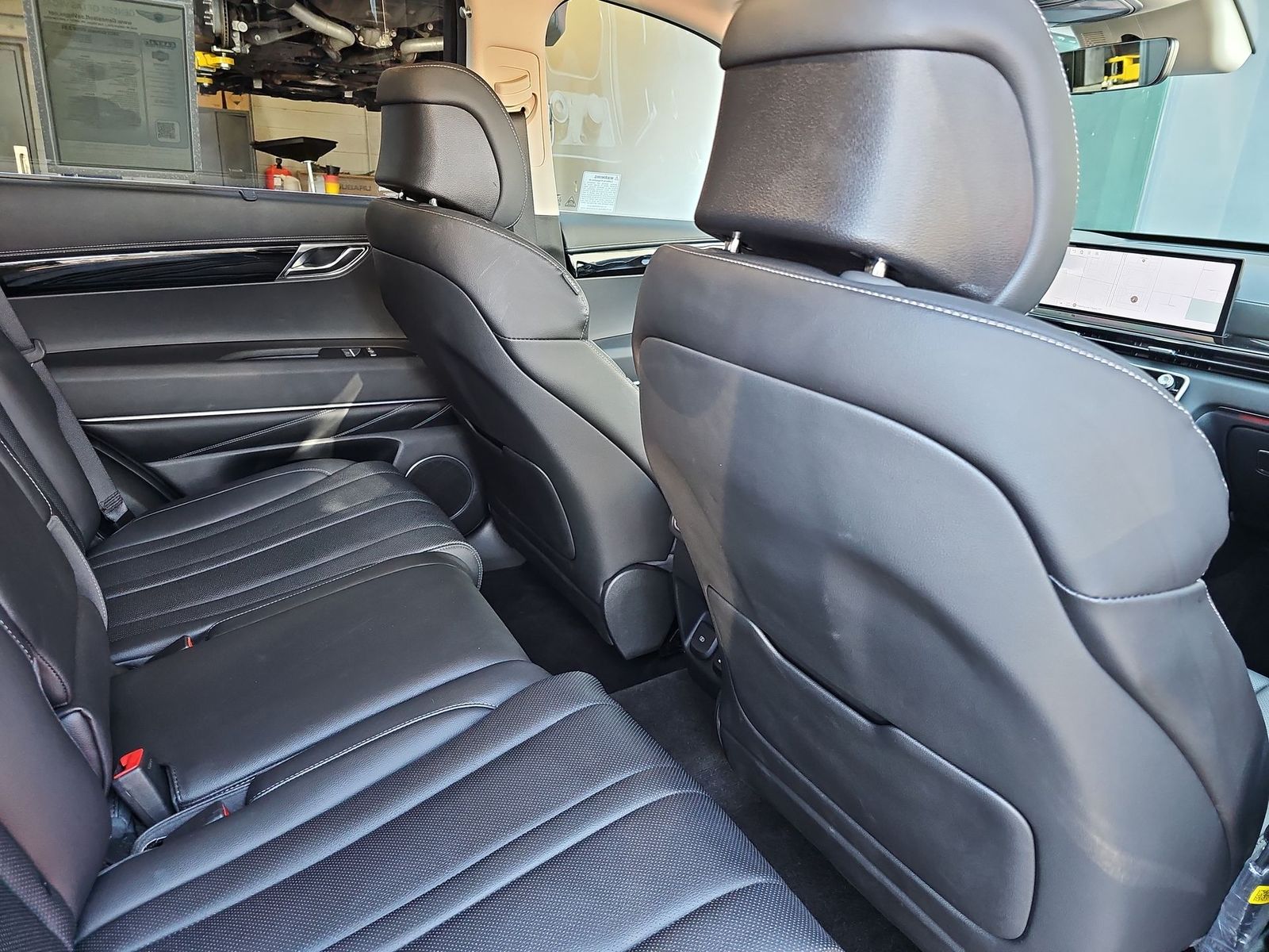 Thumbnail: 2025 Genesis GV80 - 16