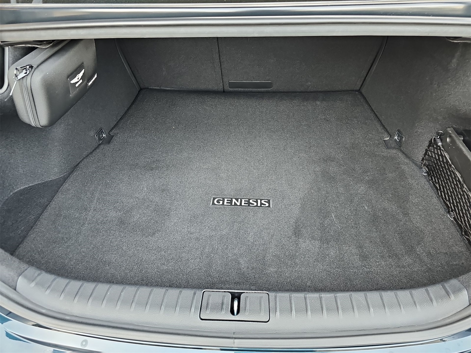 Thumbnail: 2023 Genesis G70 - 23