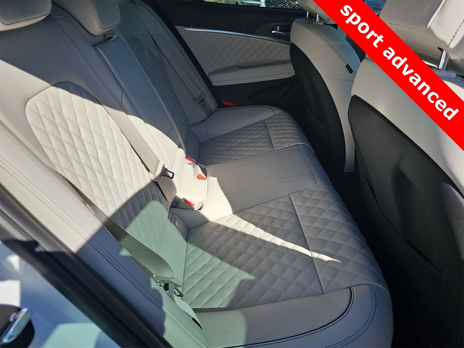 Thumbnail: 2025 Genesis G70 - 17