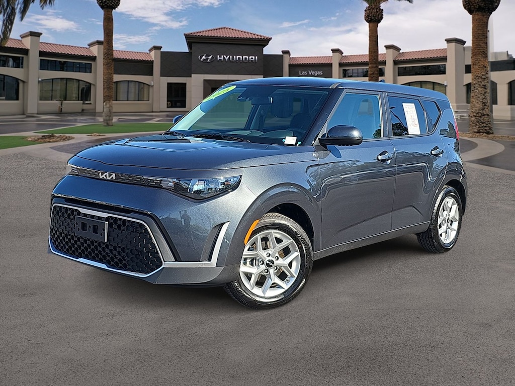 Used 2025 Kia Soul LX Hatchback