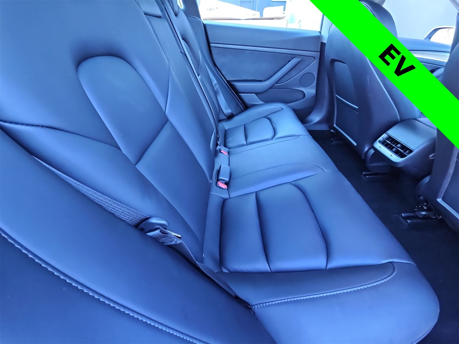 Thumbnail: 2023 Tesla Model 3 - 16