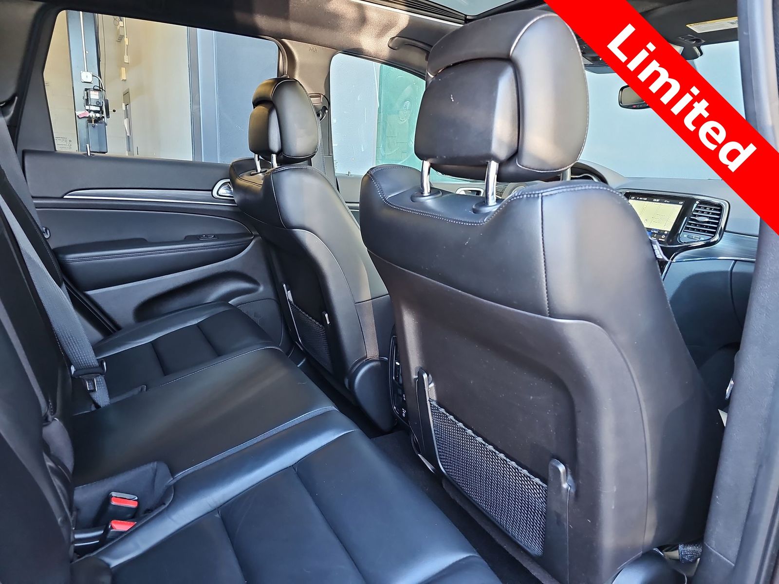 Thumbnail: 2021 Jeep Grand Cherokee - 16