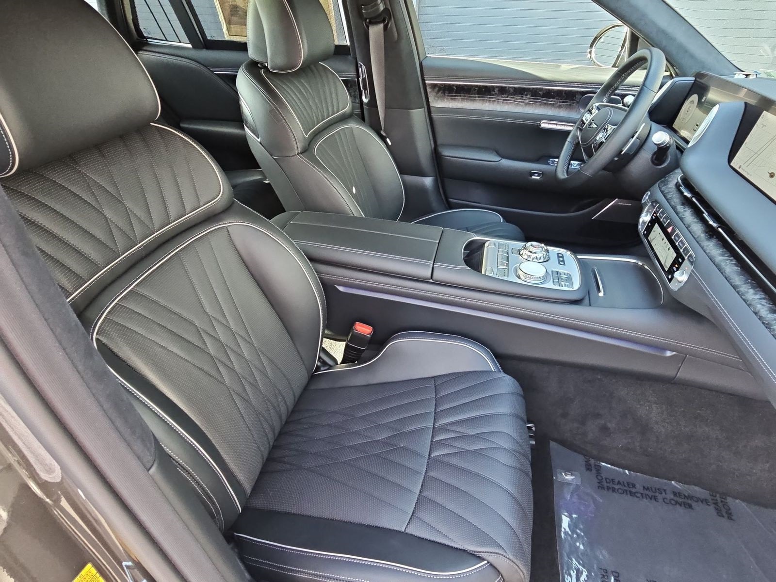 Thumbnail: 2024 Genesis G90 - 19