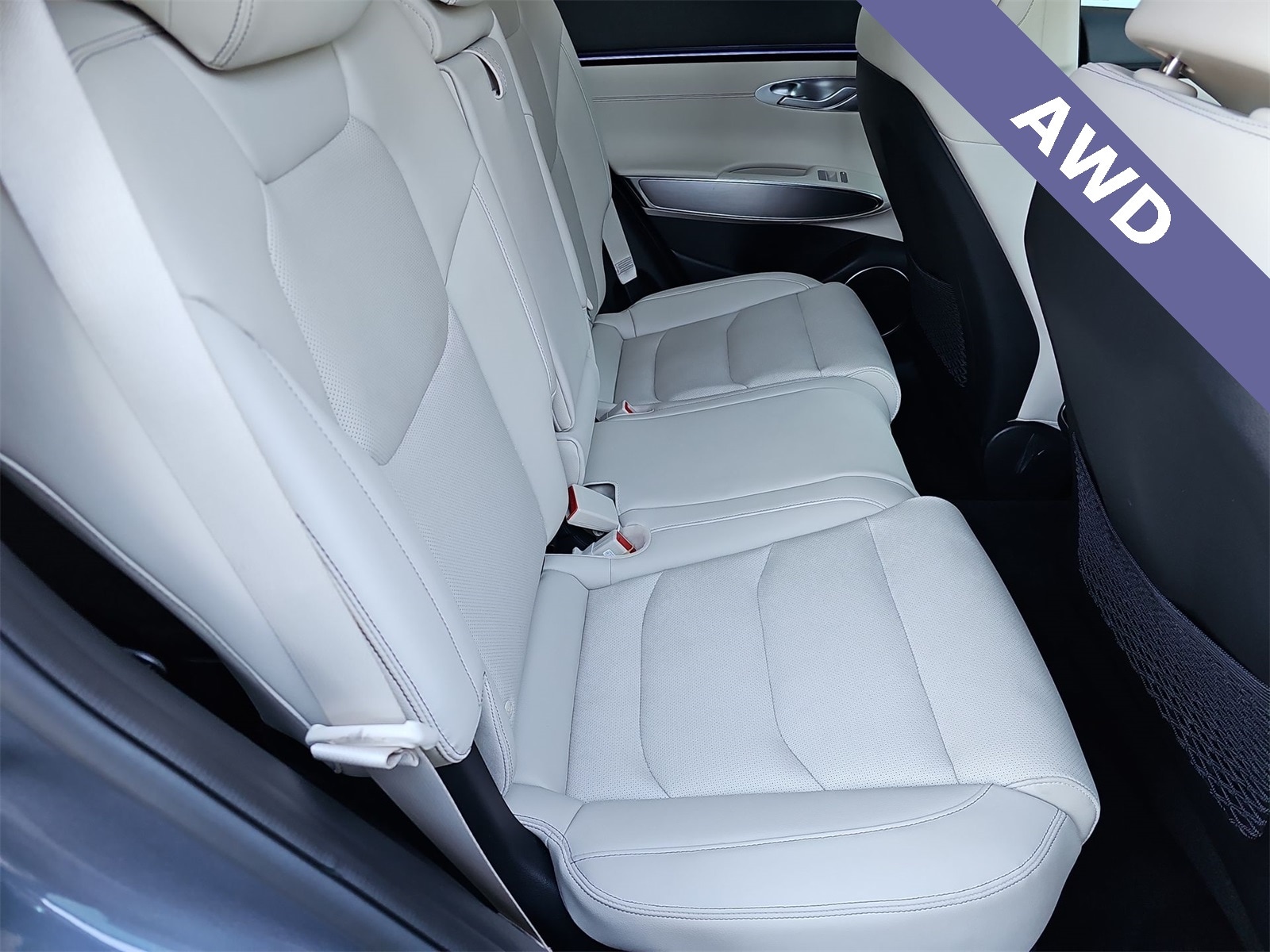 Thumbnail: 2026 Genesis GV70 - 17