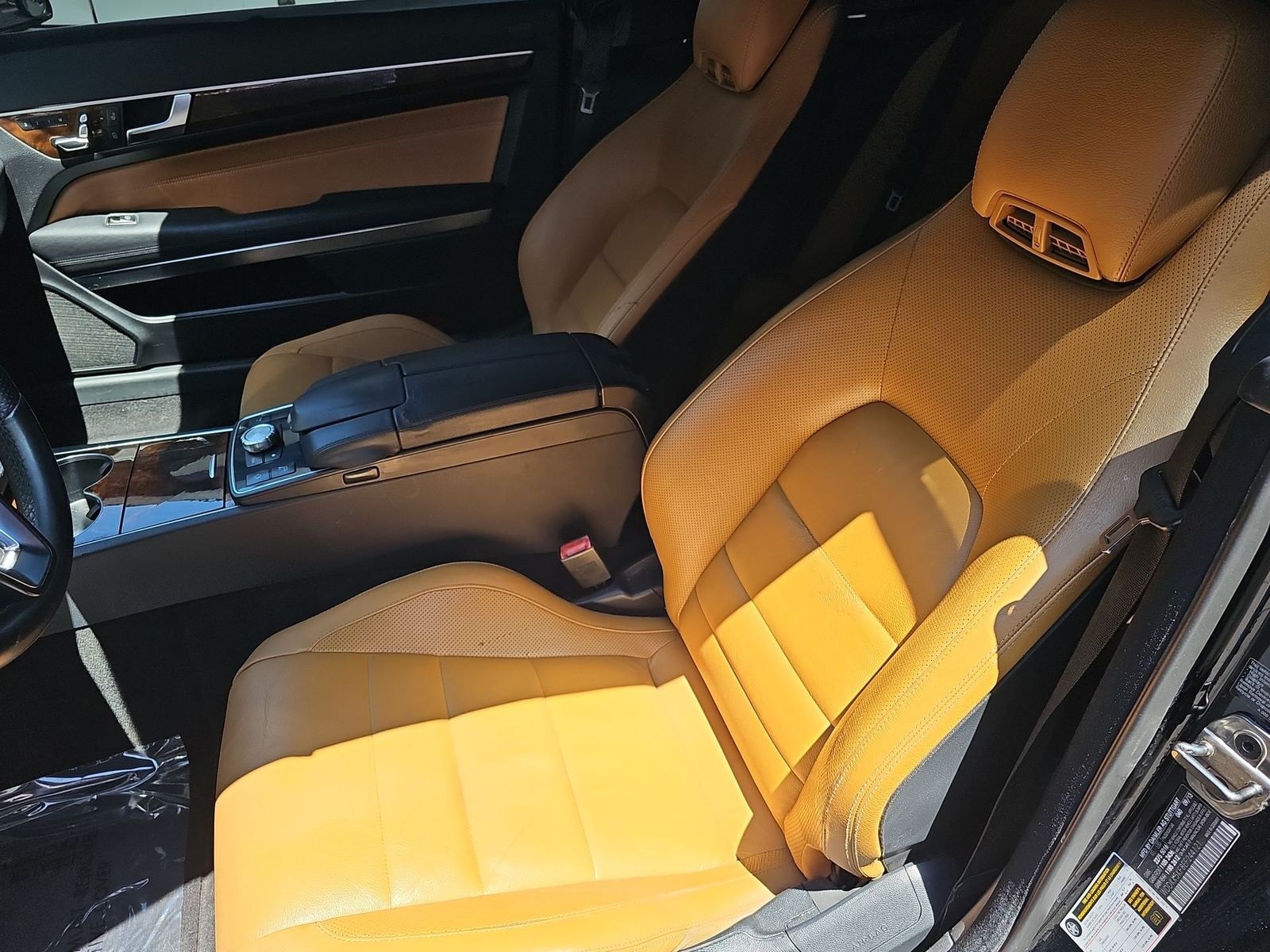 Thumbnail: 2014 Mercedes-Benz E-Class - 16