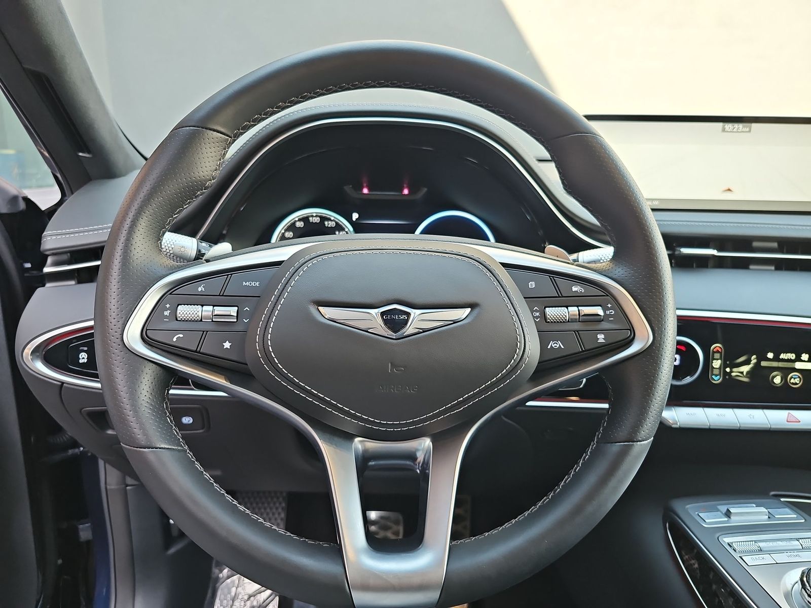 Thumbnail: 2025 Genesis GV70 - 19