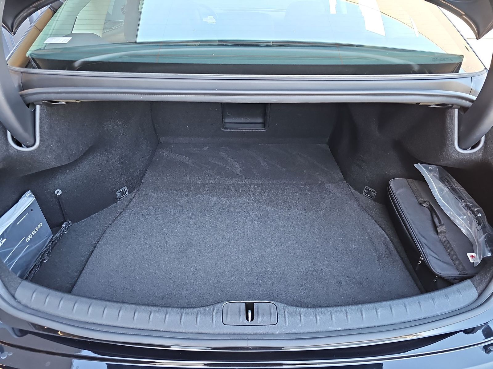 Thumbnail: 2026 Genesis G80 - 23