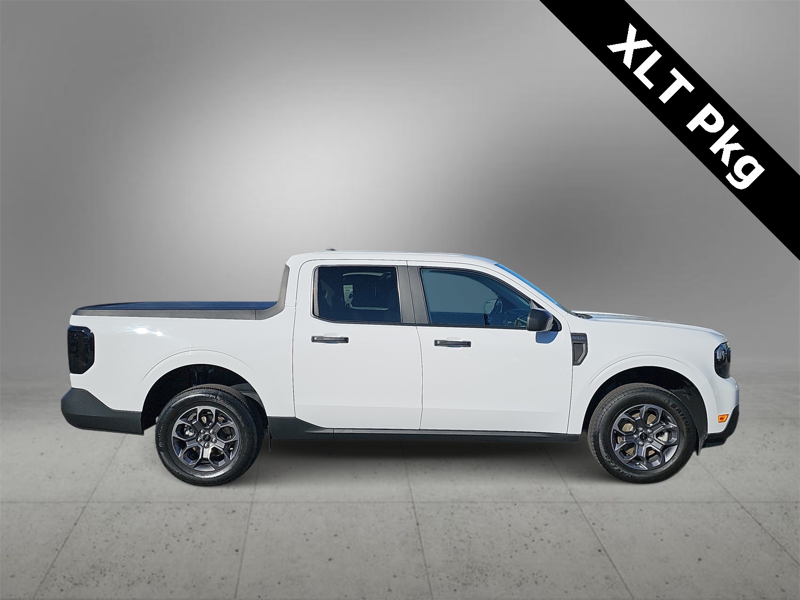 Thumbnail: 2022 Ford Maverick - 9