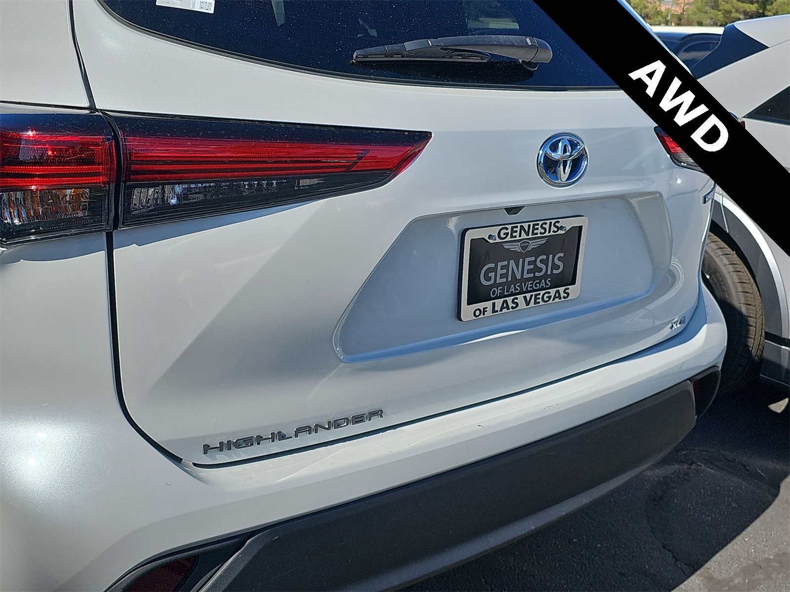 Thumbnail: 2023 Toyota Highlander - 11