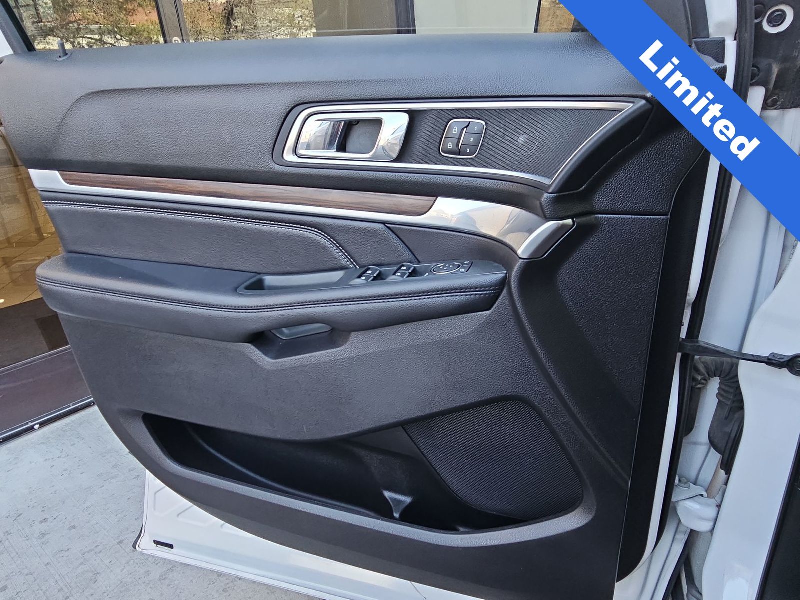 Thumbnail: 2019 Ford Explorer - 27