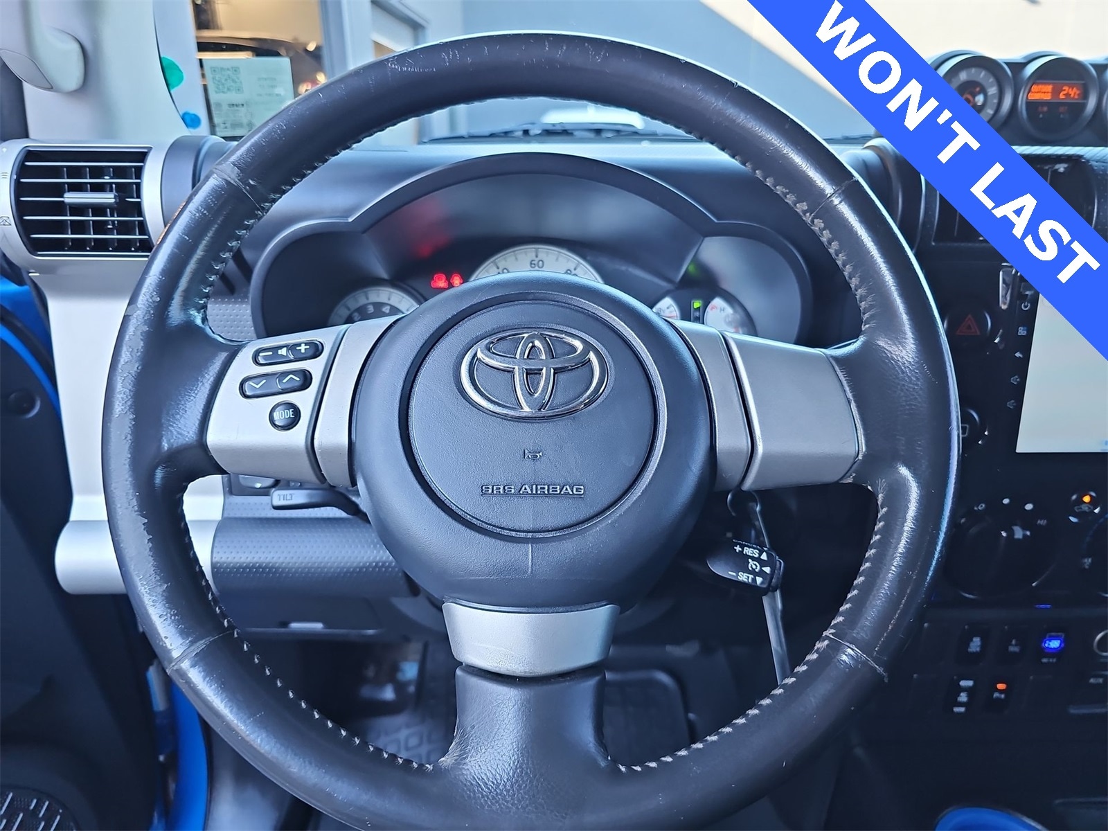 Thumbnail: 2007 Toyota FJ Cruiser - 19