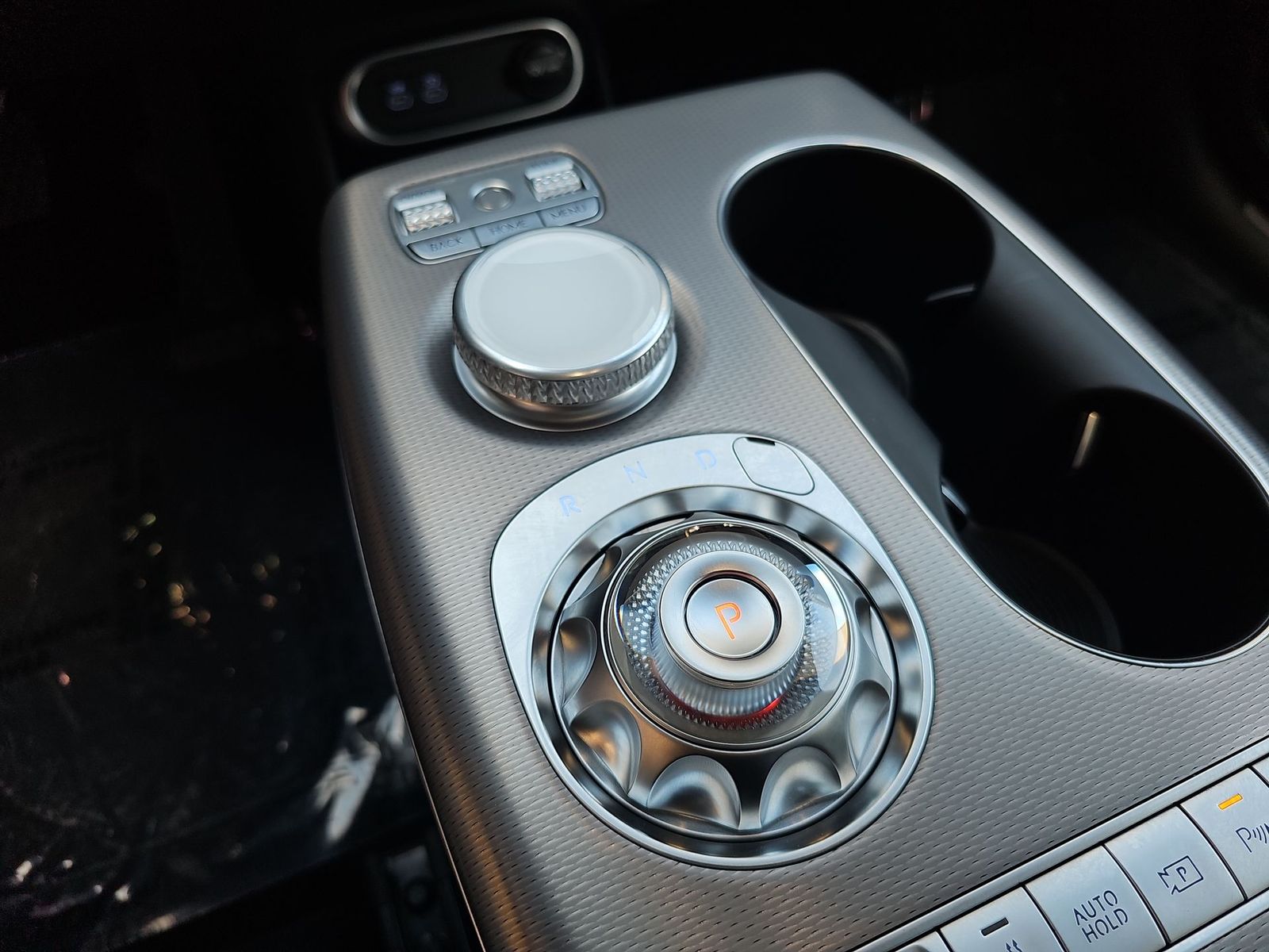 Thumbnail: 2025 Genesis GV60 - 21