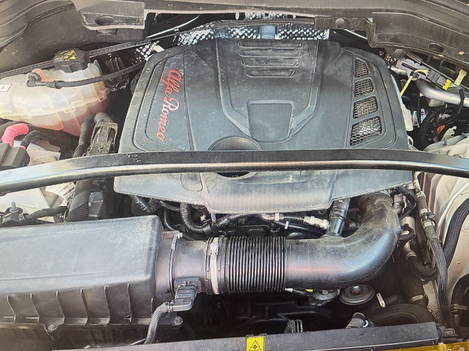 Thumbnail: 2019 Alfa Romeo Stelvio - 17