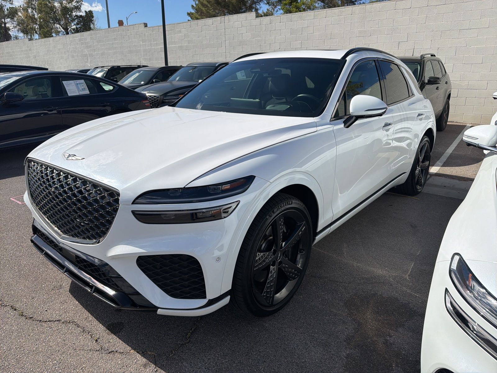 Thumbnail: 2022 Genesis GV70 - 8