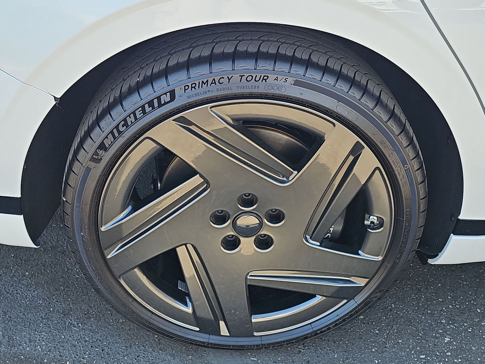 Thumbnail: 2026 Genesis G90 - 12